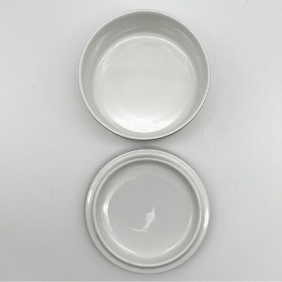 Mikasa Ultra Ceram Yule Cheer Holiday Carolers Lidded Candy Trinket Dish FX080 - Picture 7 of 9